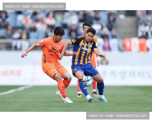 烽火再燃！中超巅峰对决：富力“新贵”迎战恒大“王者”，谁能笑傲天河？